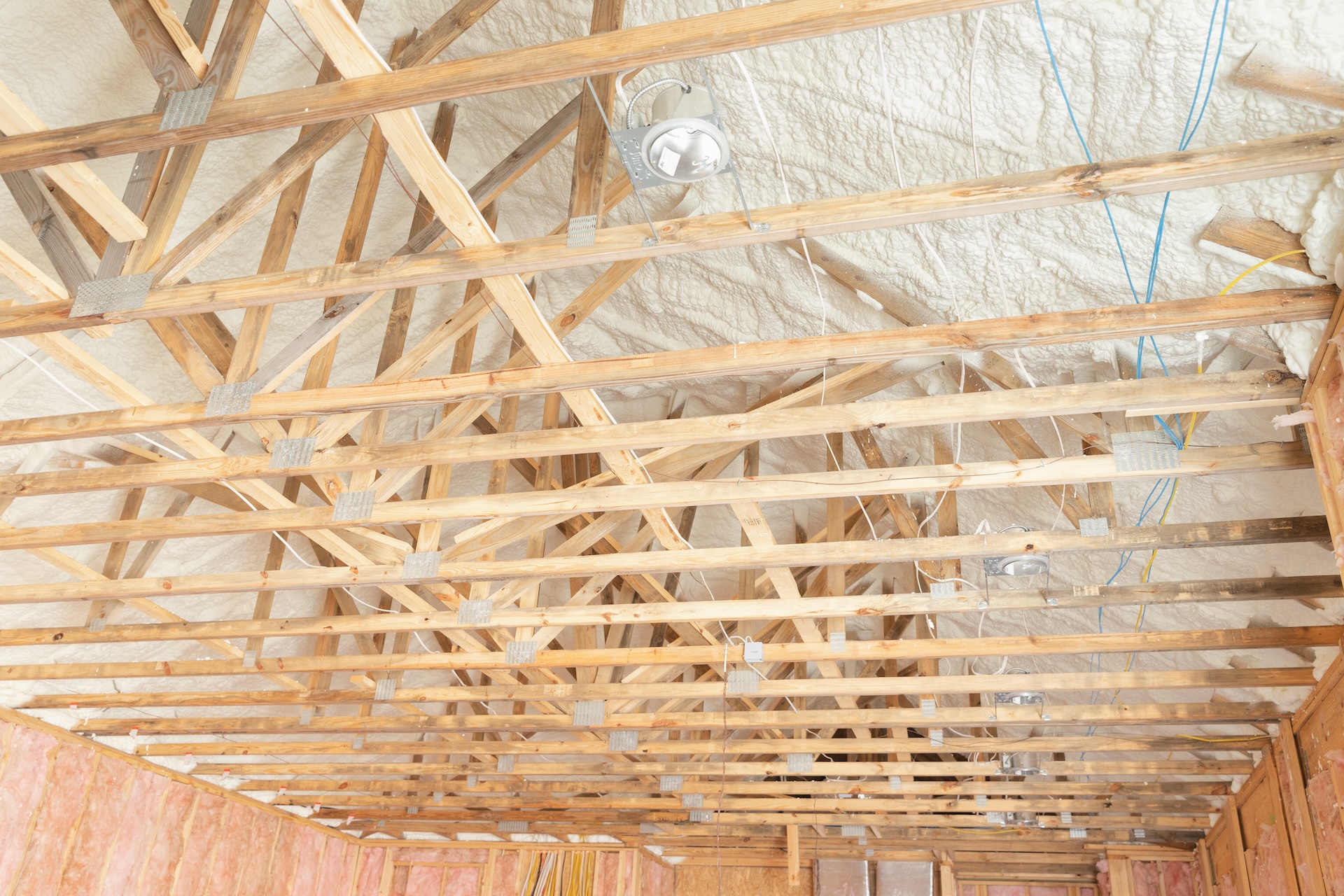 Expert Spray Foam Insulation In Memphis | Koala Insulation