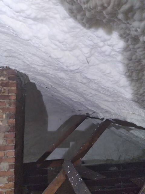 What is spray polyurethane foam? Myth or Fact | Koala Insulation