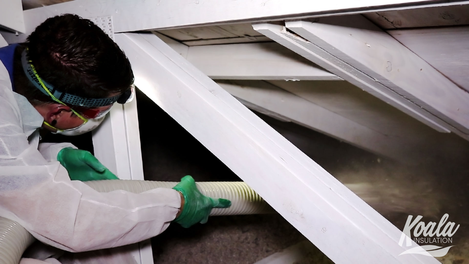 Why You Should Hire a Professional Insulation Installer